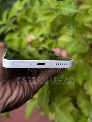 Photo - Nothing Phone 3a 128 GB White