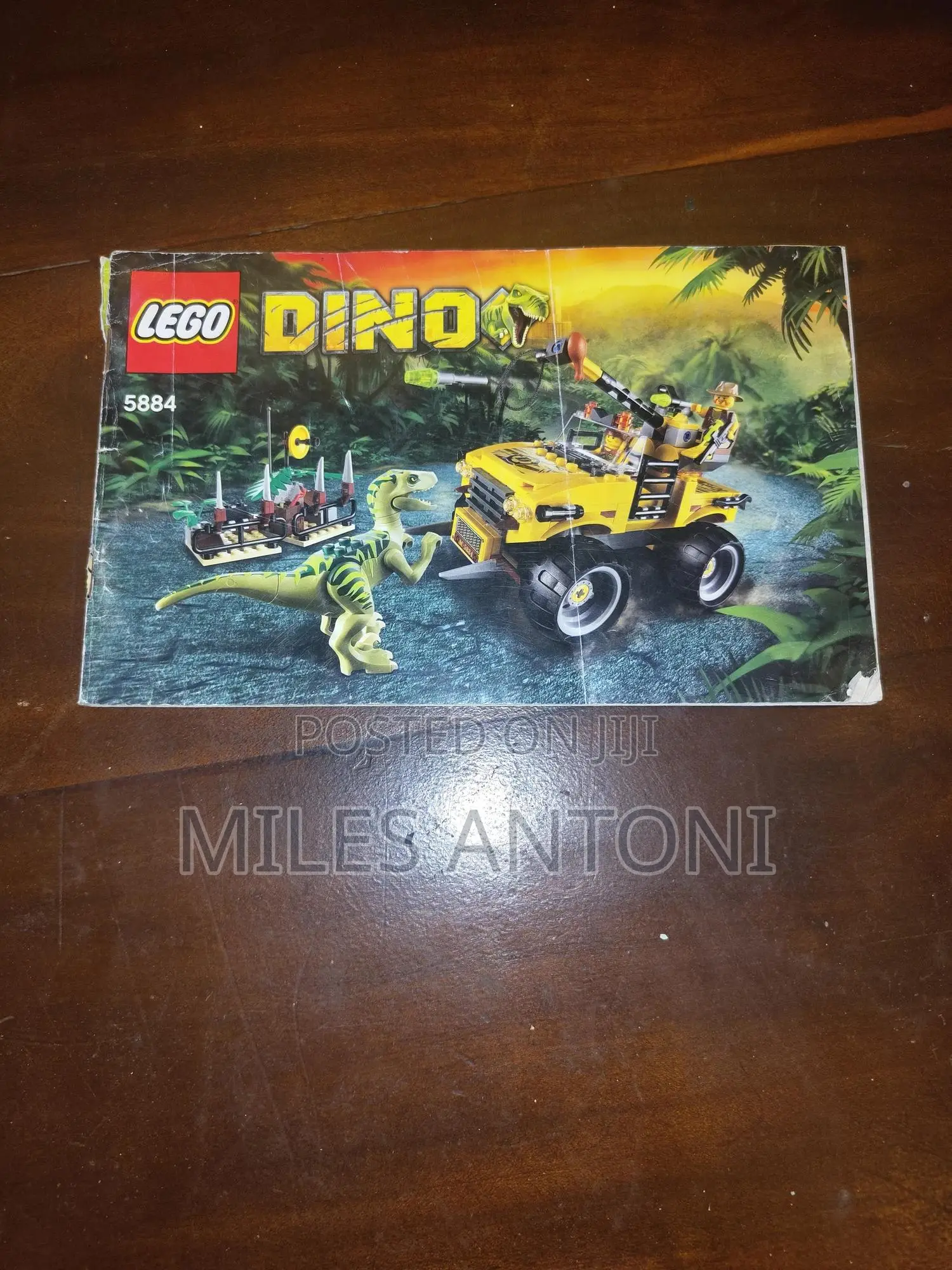 Dino Truck