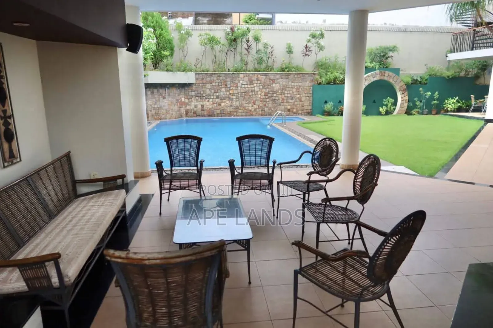 5bdrm House in Nawala for sale