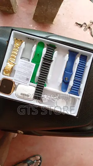 Smart Watch + Free Airpods