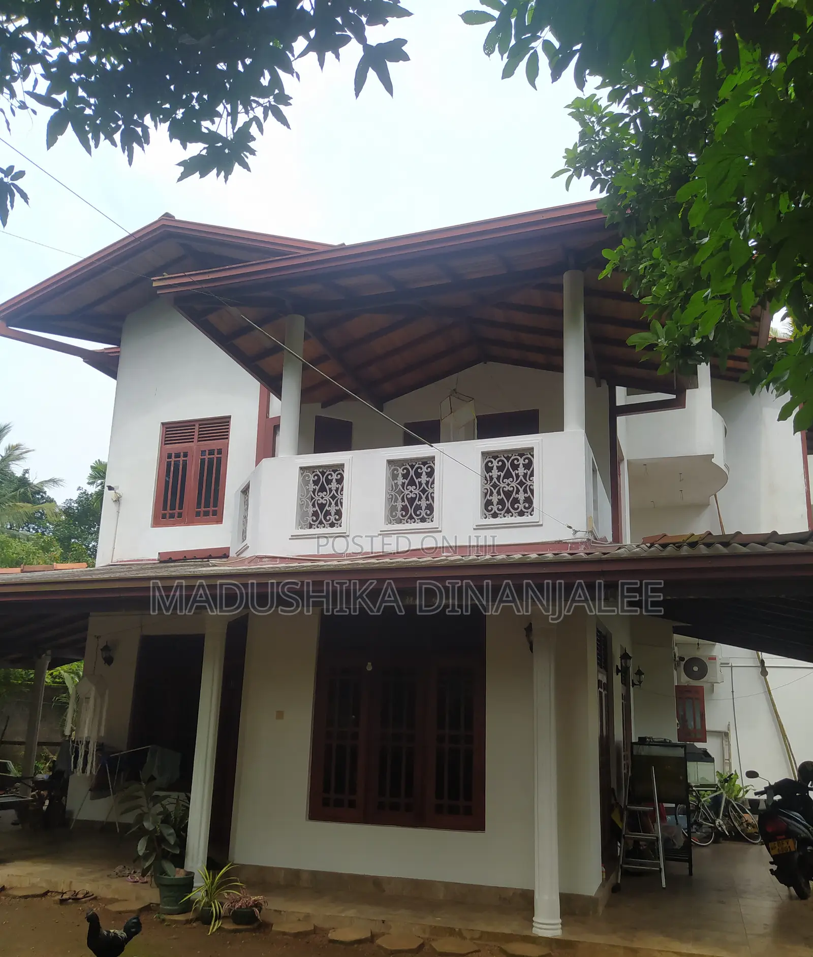 Furnished 6bdrm House in House, Athurugiriya for sale