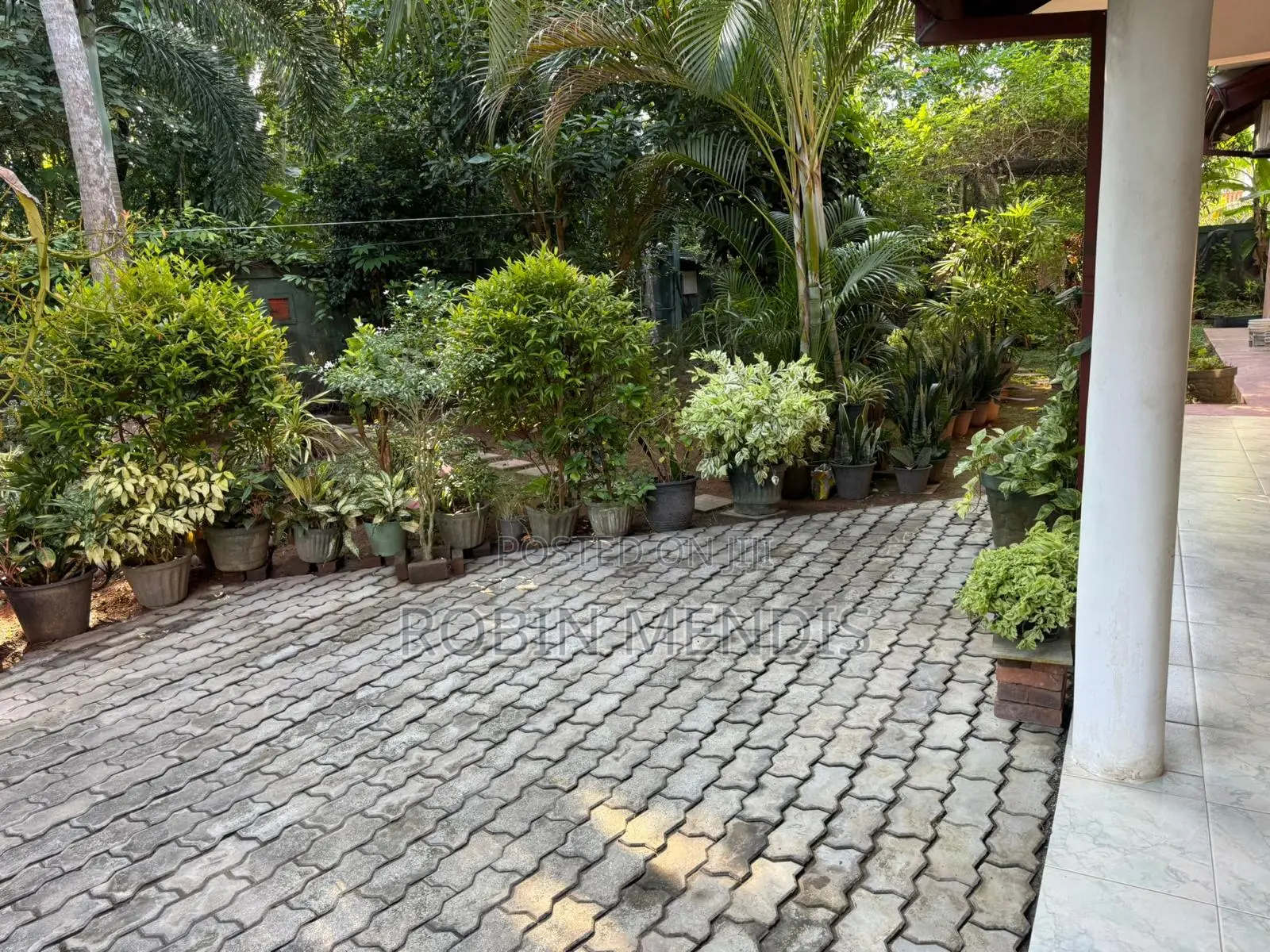 8bdrm House in Andiambalama, Minuwangoda for sale