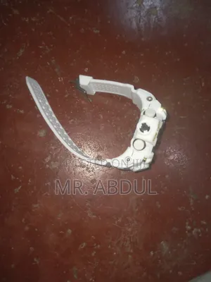 Brand New Casio G-Shock - White/Gold