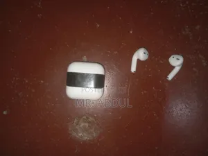 Ven-Dens Wireless Earbuds - Used