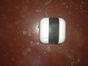 Ven-Dens Wireless Earbuds - Used