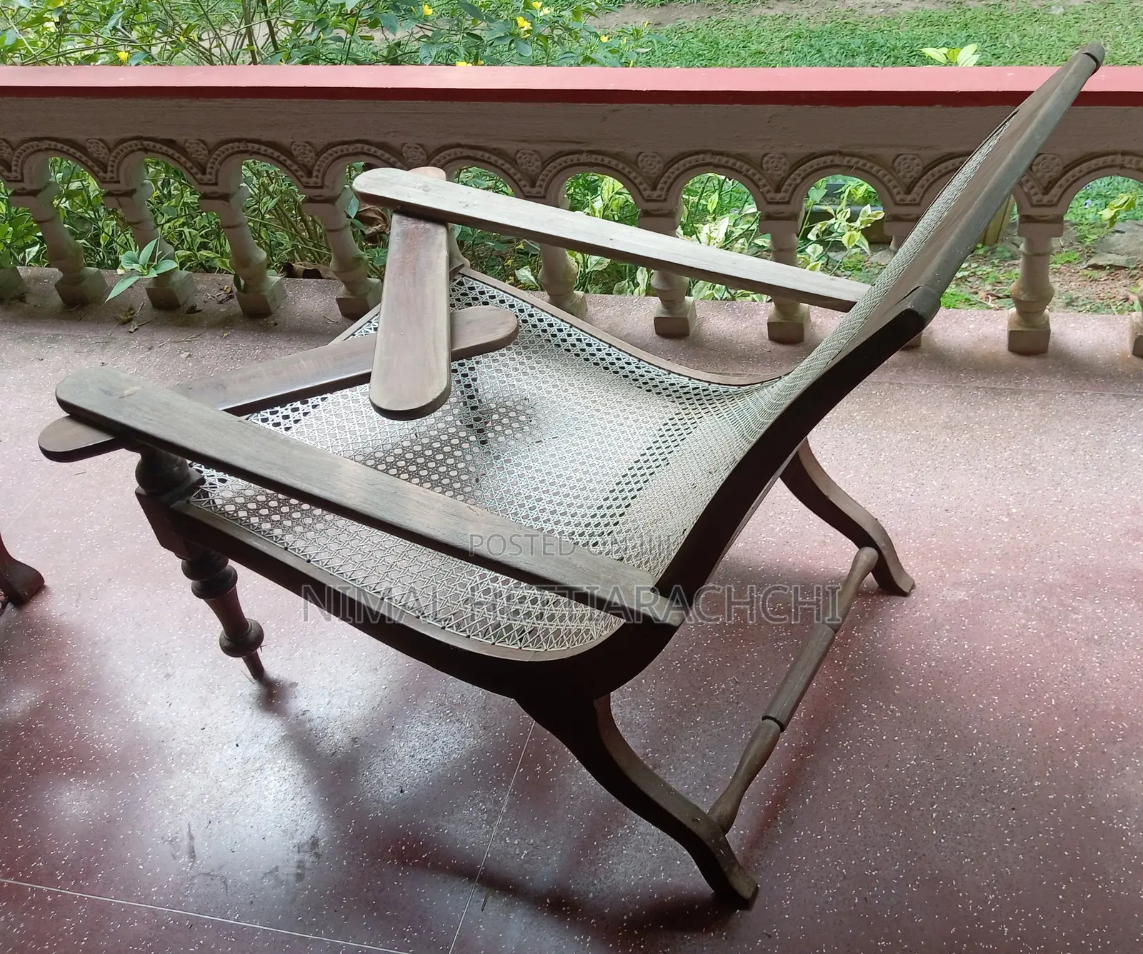 Armchair හාන්සි පුටු