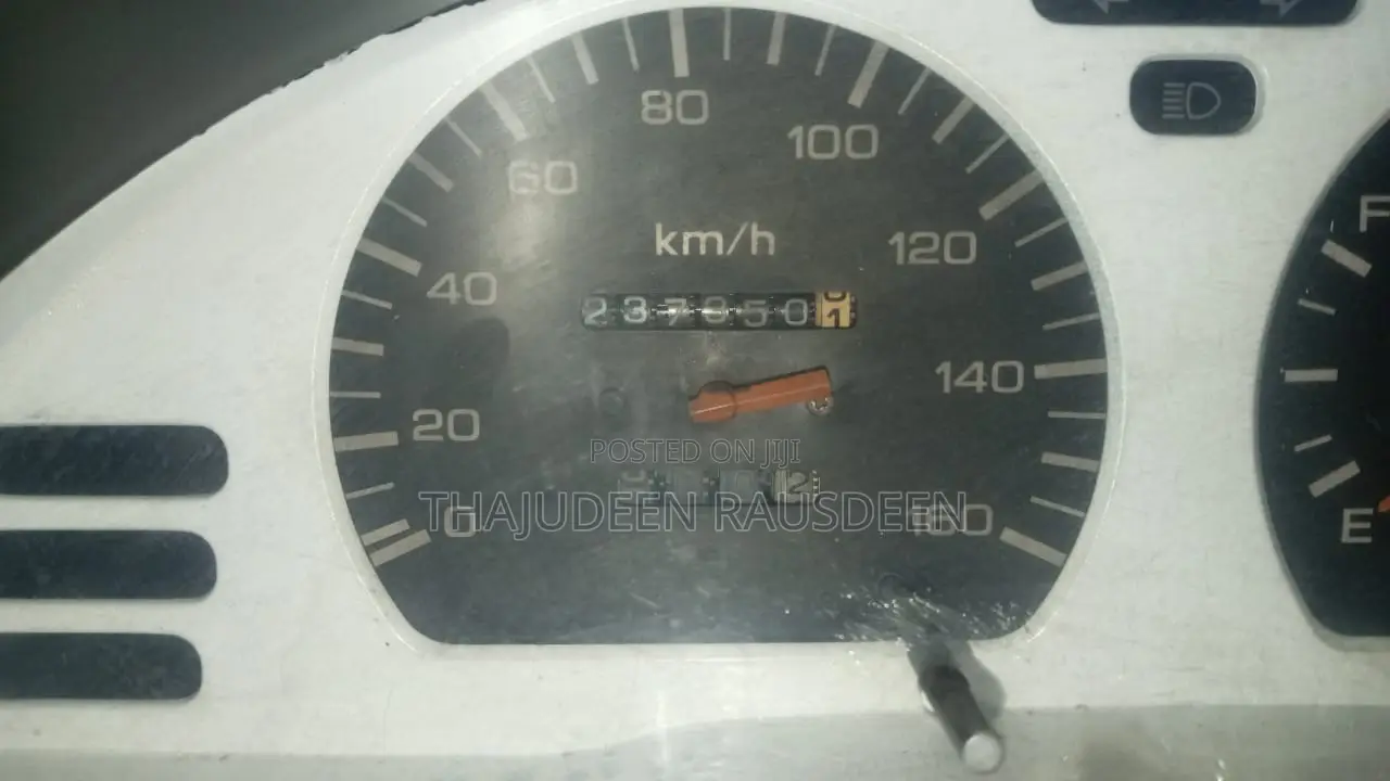 Nissan Serena 1999 Grey