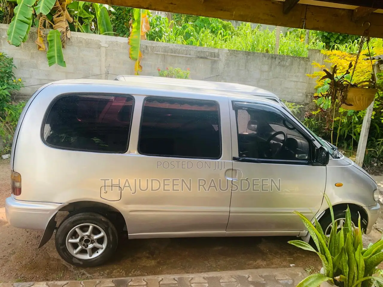 Nissan Serena 1999 Grey