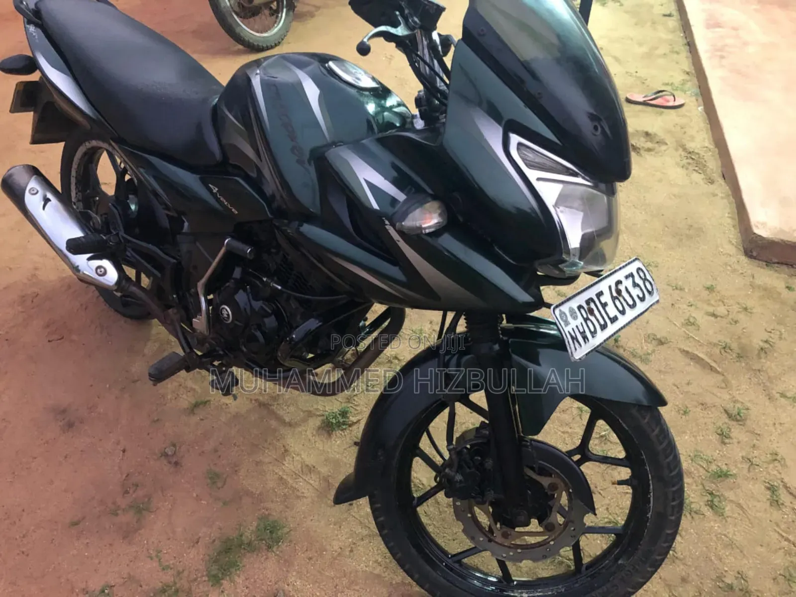New Bajaj Discover 150 2015 Black