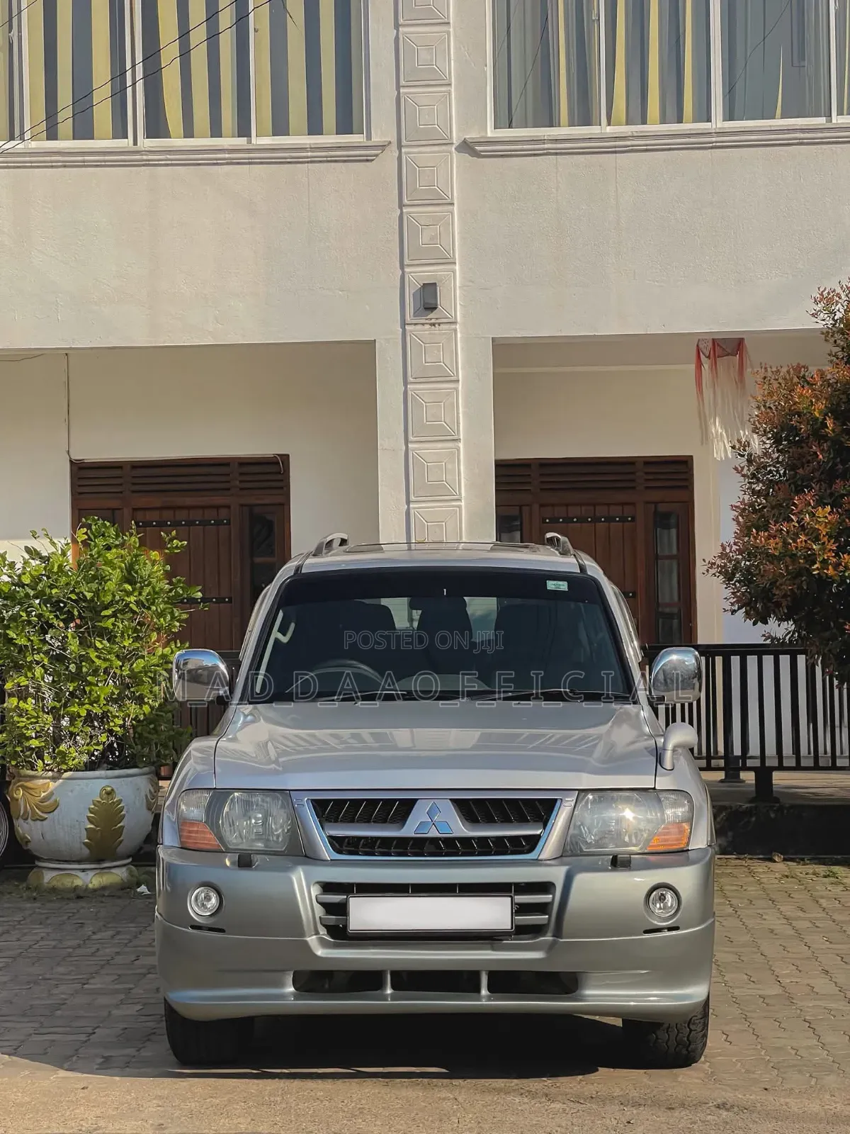 Mitsubishi Montero 2004 Gray