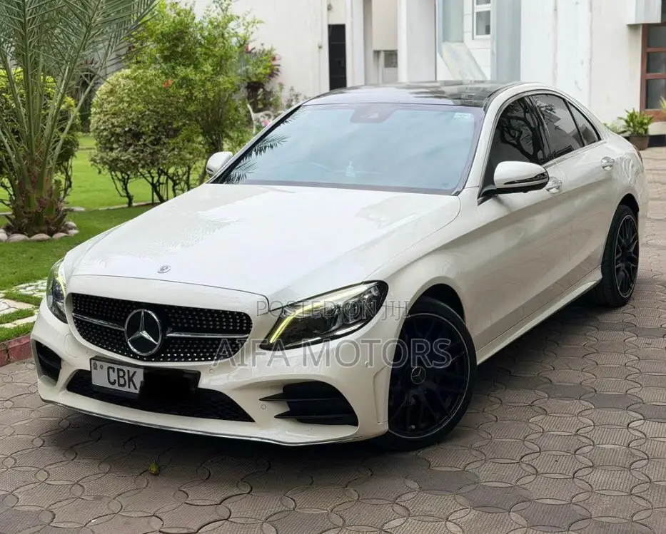 Mercedes-Benz C200 2019 White
