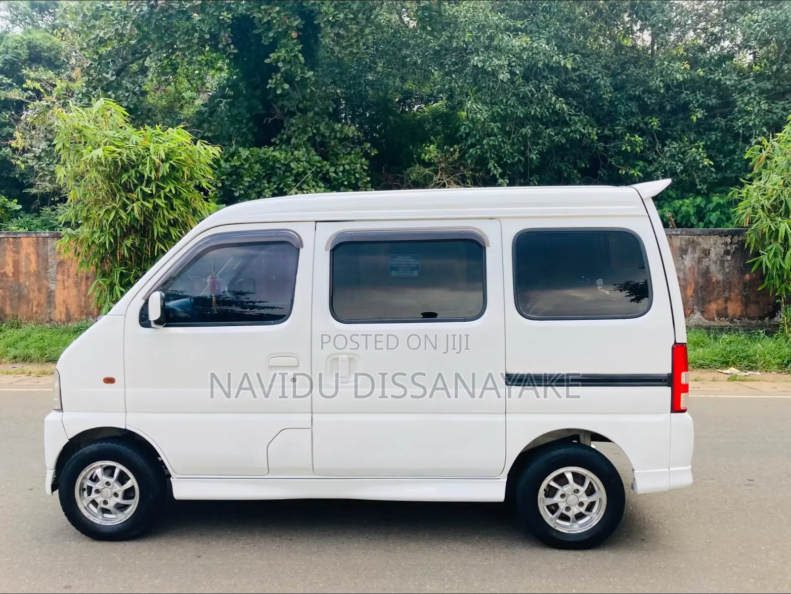 Suzuki Every Wagon 1999 White