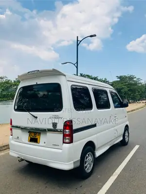 Suzuki Every Wagon 1999 White