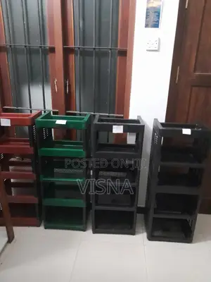 4 Plastic Racks