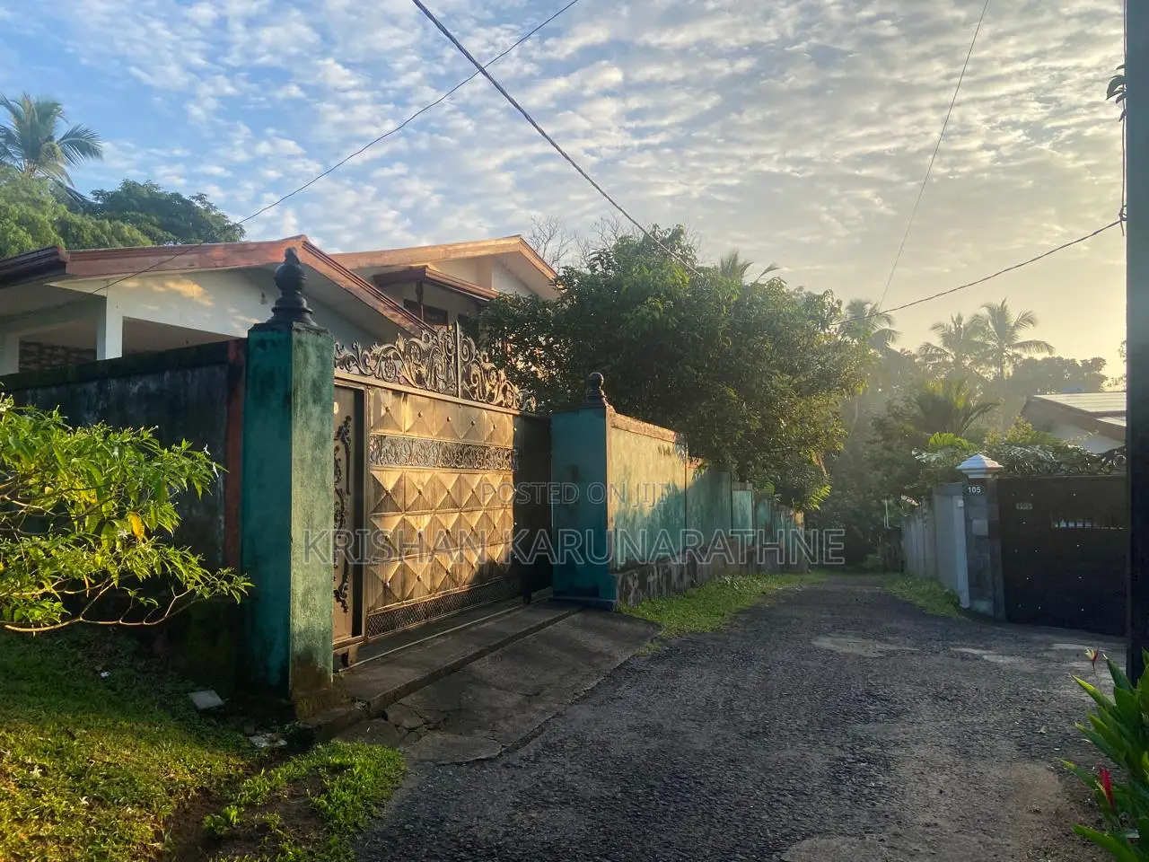 Furnished 4bdrm House in Kahathuduwa for sale