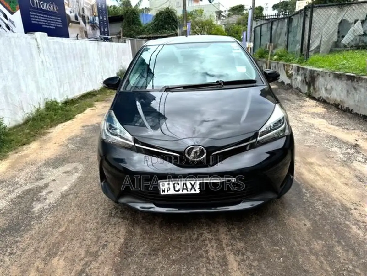 Toyota Vitz 1.0 FWD 5dr 2016 Black