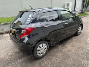 Toyota Vitz 1.0 FWD 5dr 2016 Black