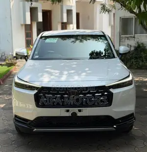 Honda Vezel 2024 White