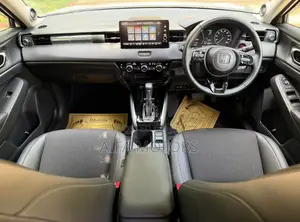 Honda Vezel 2024 White