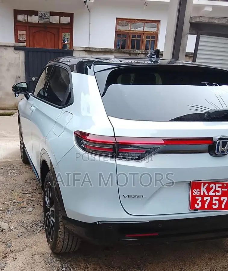 New Honda Vezel 2025 White