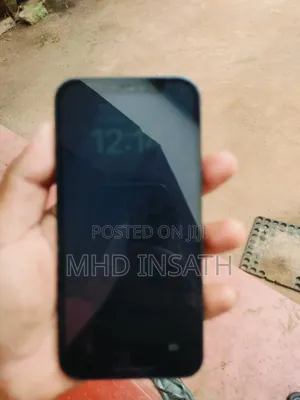 Apple iPhone 12 64 GB Black