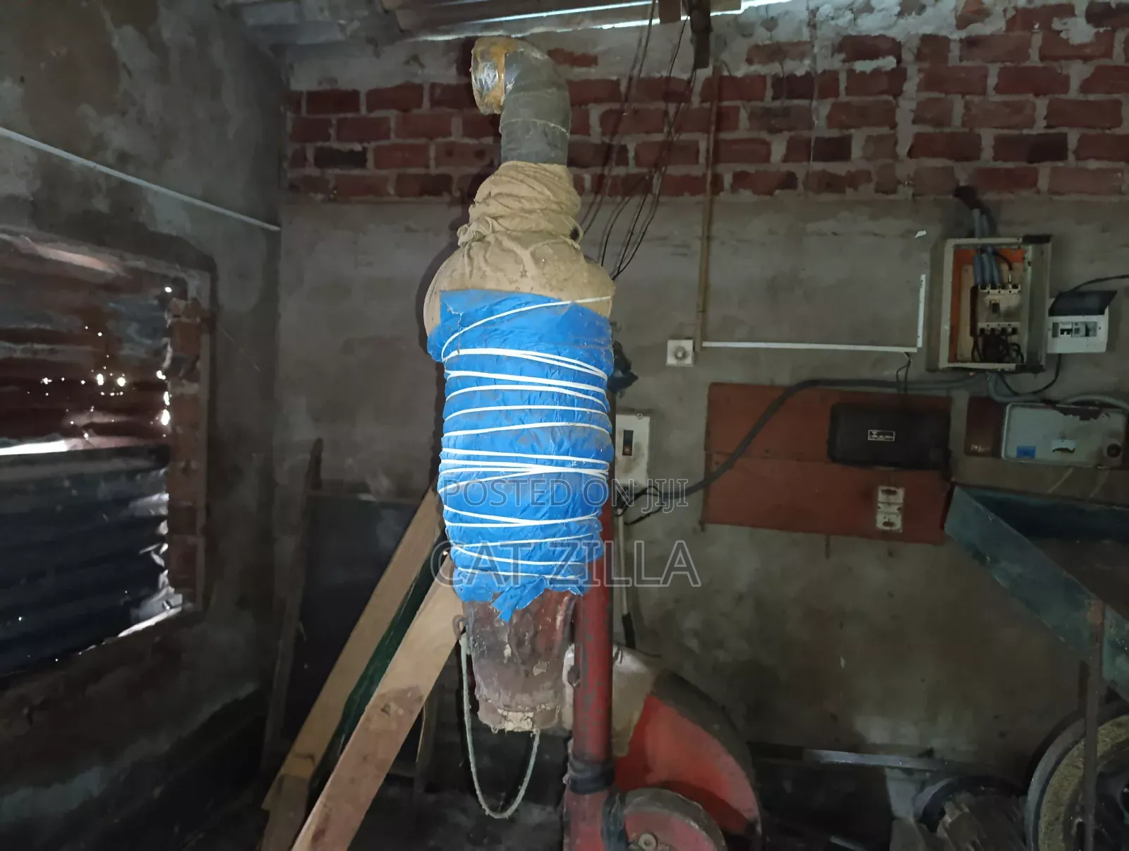 මිරිස් කෙටීමේ යන්ත්‍ර. (Grinding Mills)