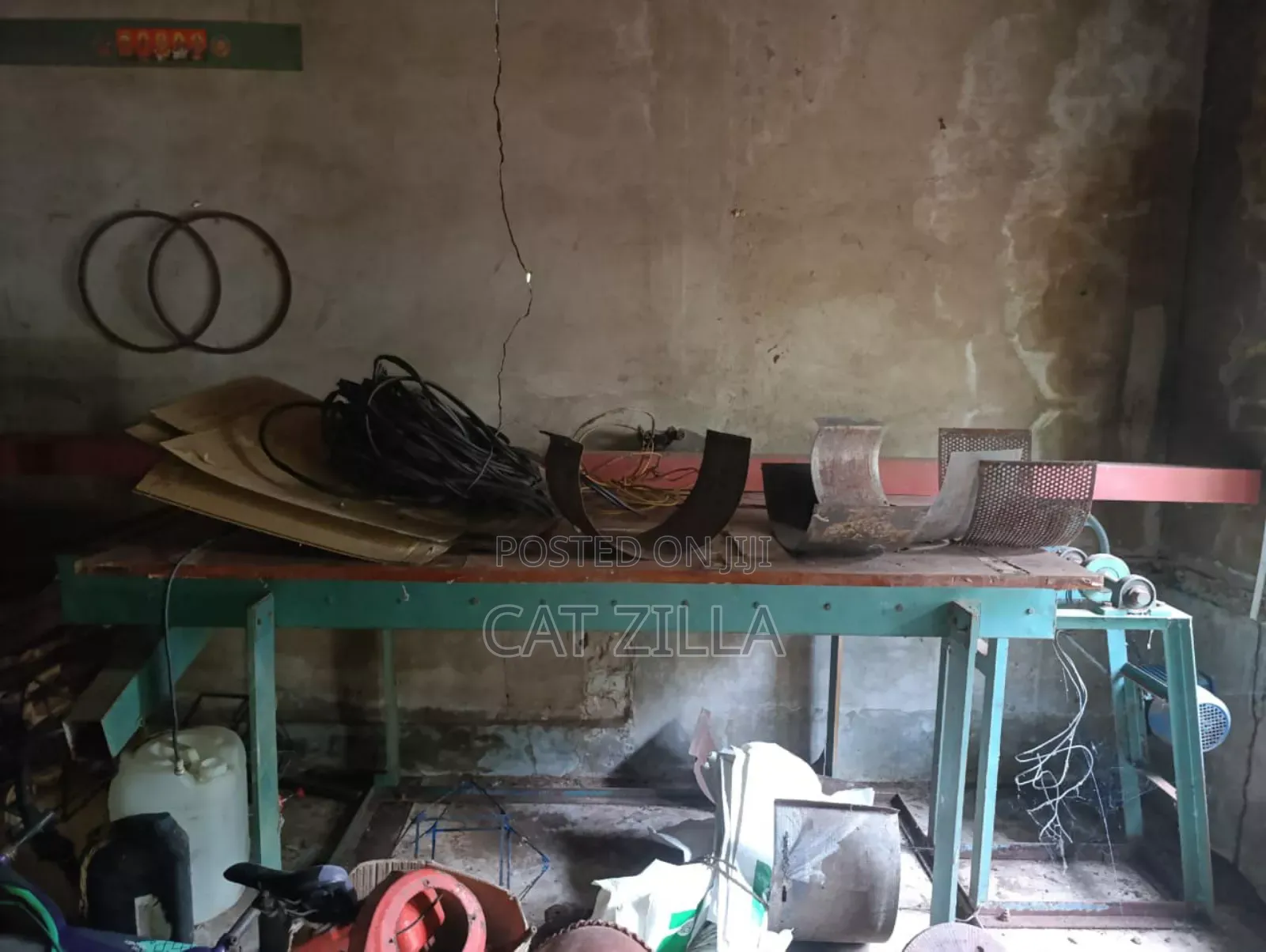 මිරිස් කෙටීමේ යන්ත්‍ර. (Grinding Mills)