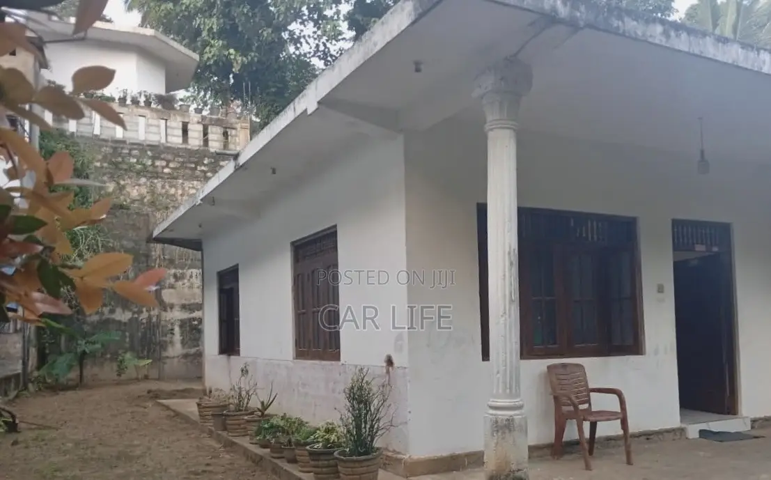 3bdrm House in Mawanella for sale