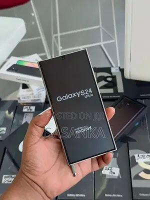 New Samsung Galaxy S24 Ultra 256 GB