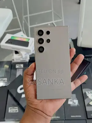 New Samsung Galaxy S24 Ultra 256 GB