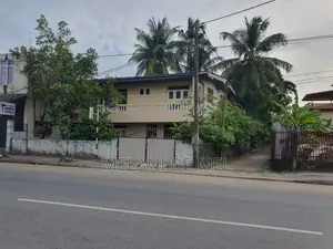 10.74 Perch Land With 2 Story House Facing Old Galle Road in Panadura