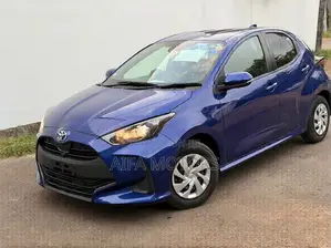 Toyota Yaris 2022 Blue
