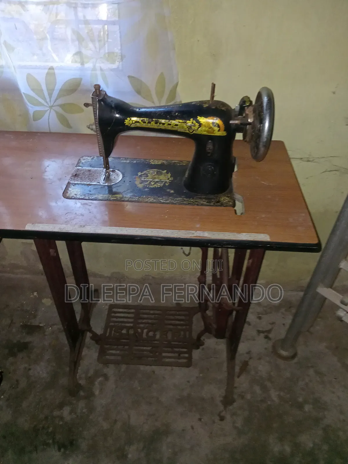 Singer Sewing Machine