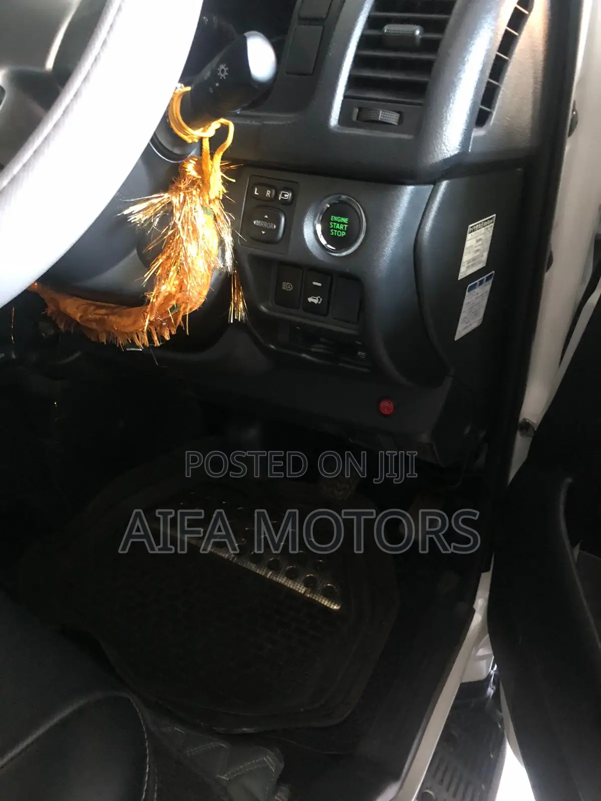 Toyota HiAce 2018 White