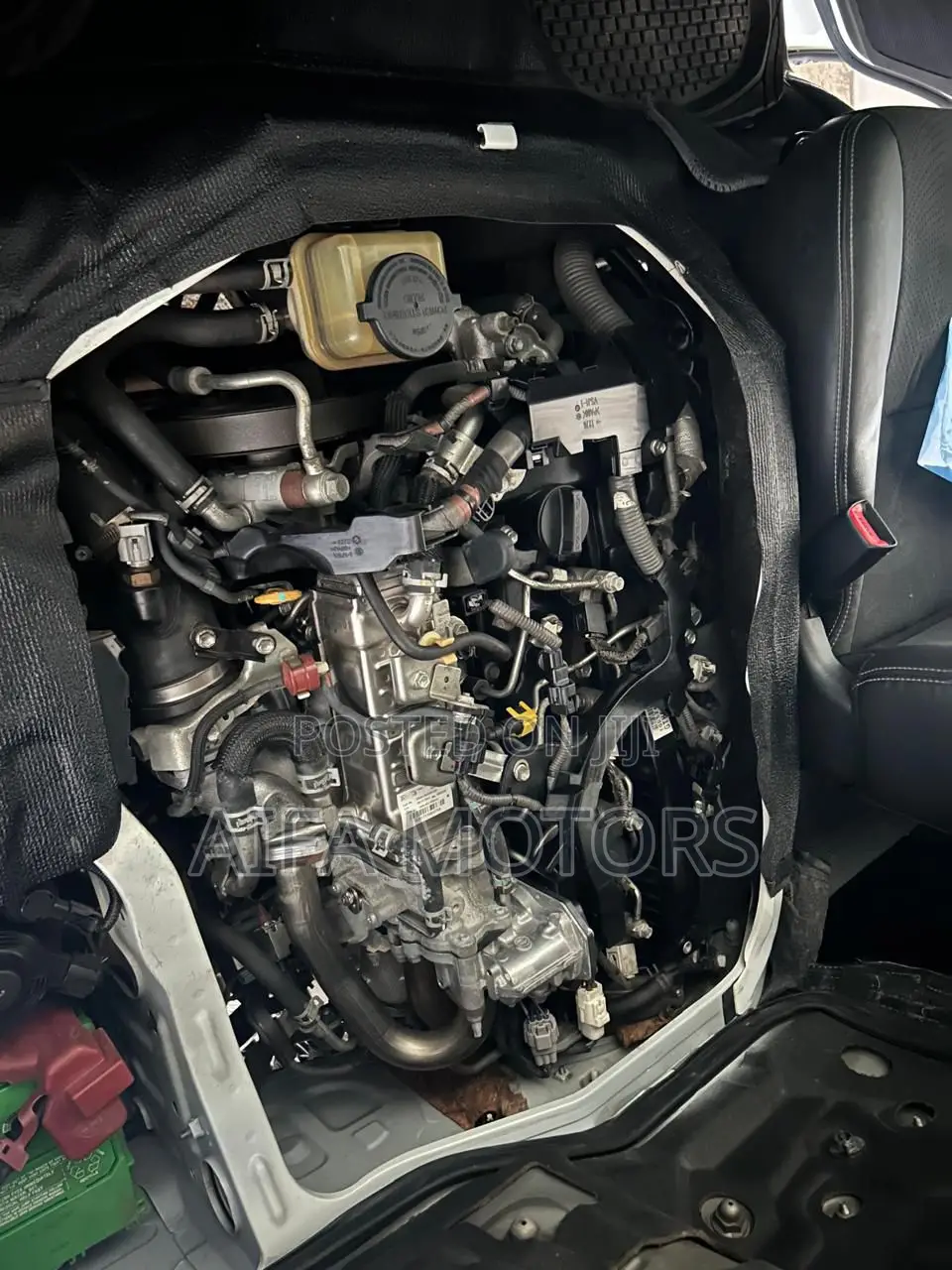 Toyota HiAce 2018 White