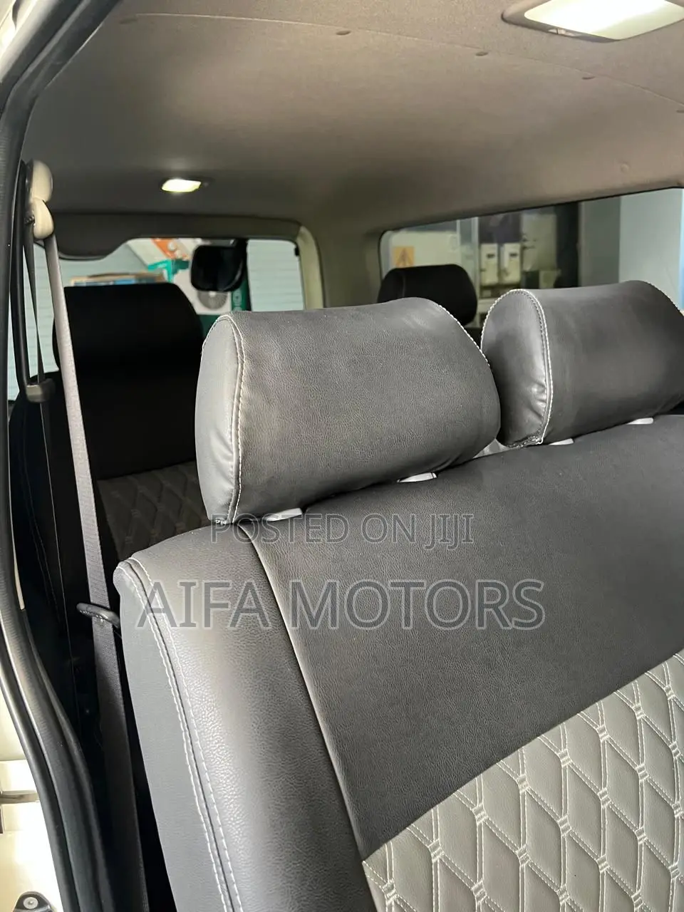 Toyota HiAce 2018 White