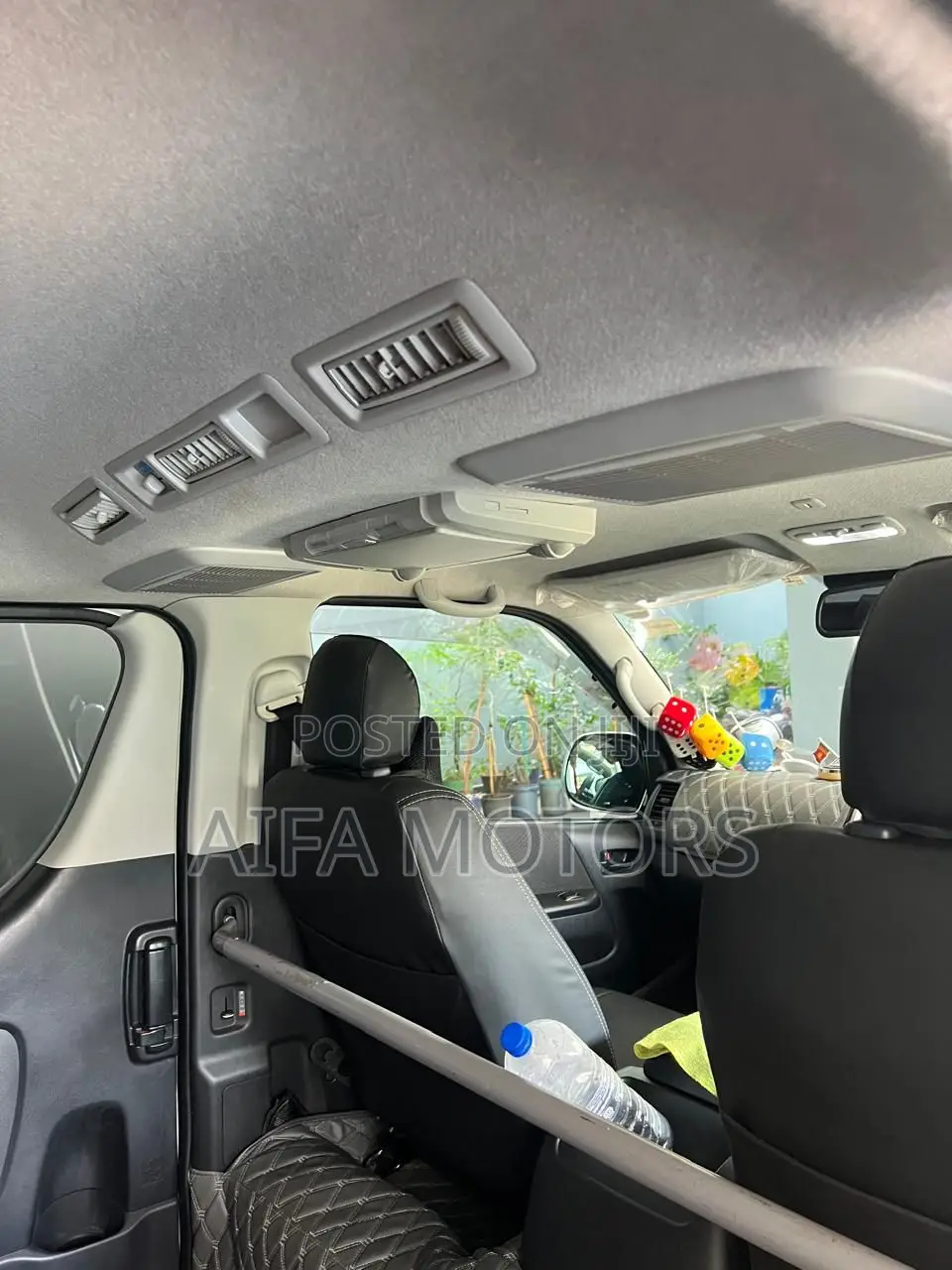 Toyota HiAce 2018 White