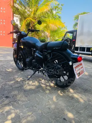 New Royal Motorcycle 2025 Black