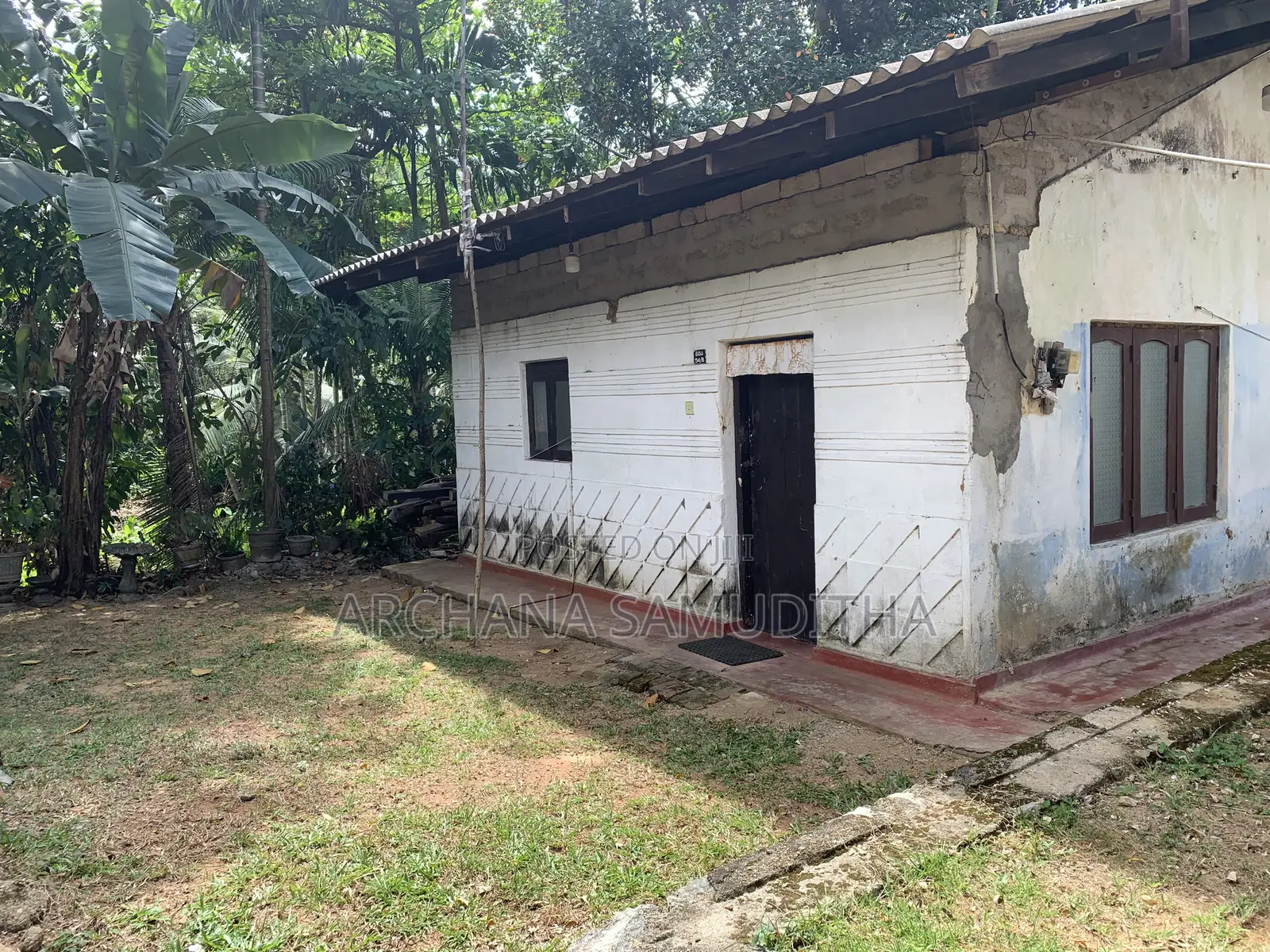 14 Perches Land With Old House Available for Sale