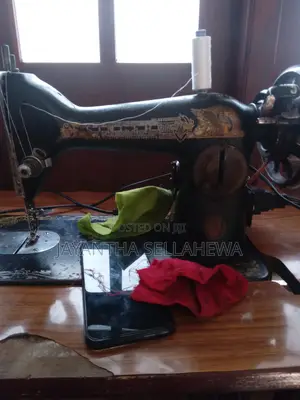 Singer Sewing Maching For Sale