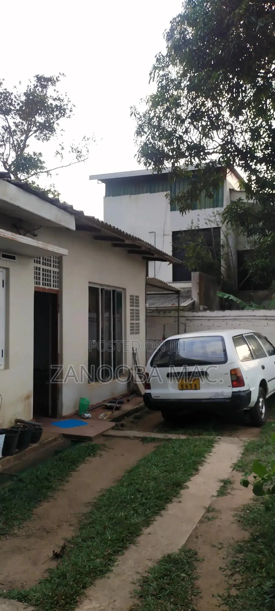 5bdrm House in Aniwatte, Kandy City for sale