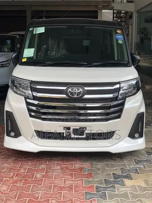 New Toyota Roomy 2025 White