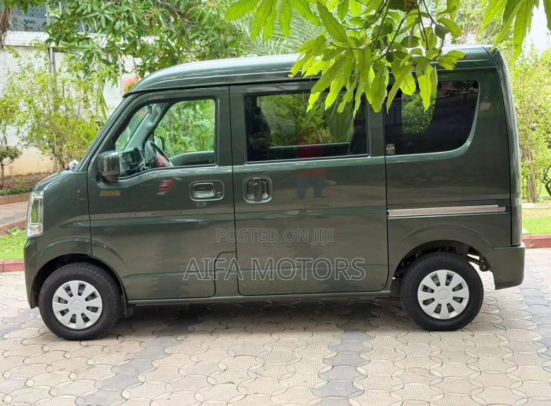 New Suzuki Every 2024 Green