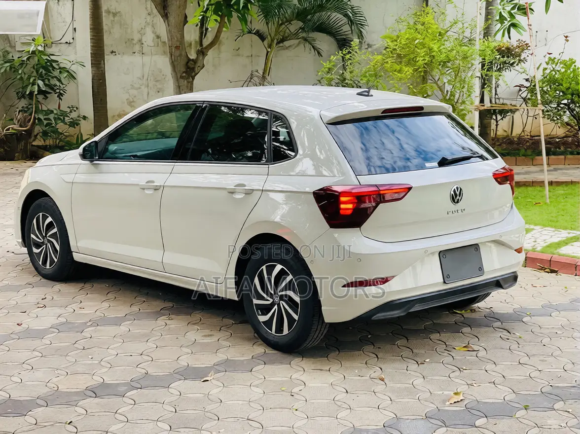 Volkswagen Polo 2024 White