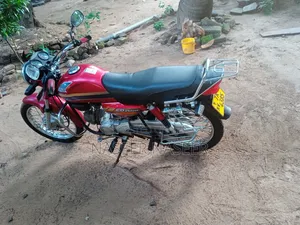 New Hero Dawn 100 2007 Red