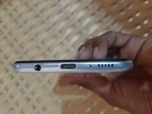 New Samsung Galaxy A30 32 GB White