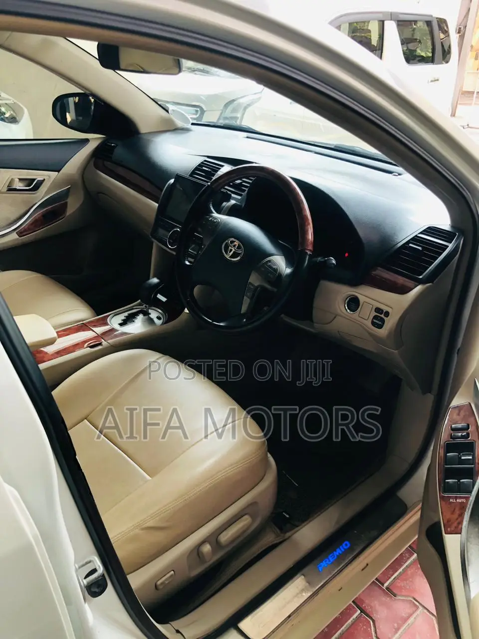 Toyota Premio 1.5 FWD 2013 White