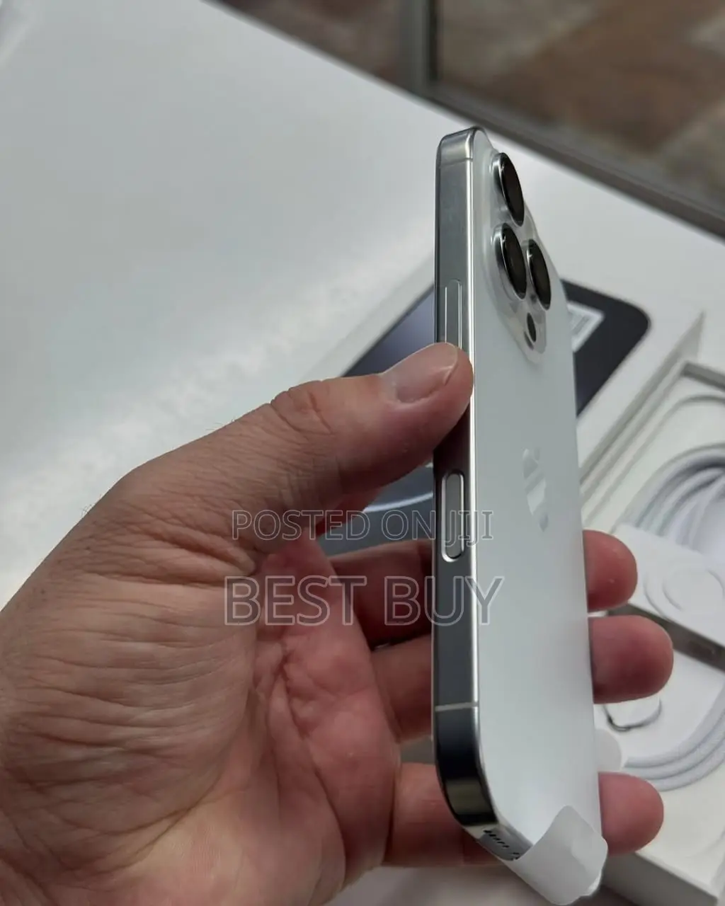 New Apple iPhone 16 Pro 256 GB White