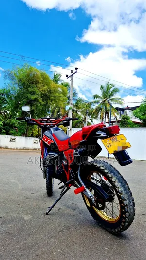 Yamaha DT125 2004 Black