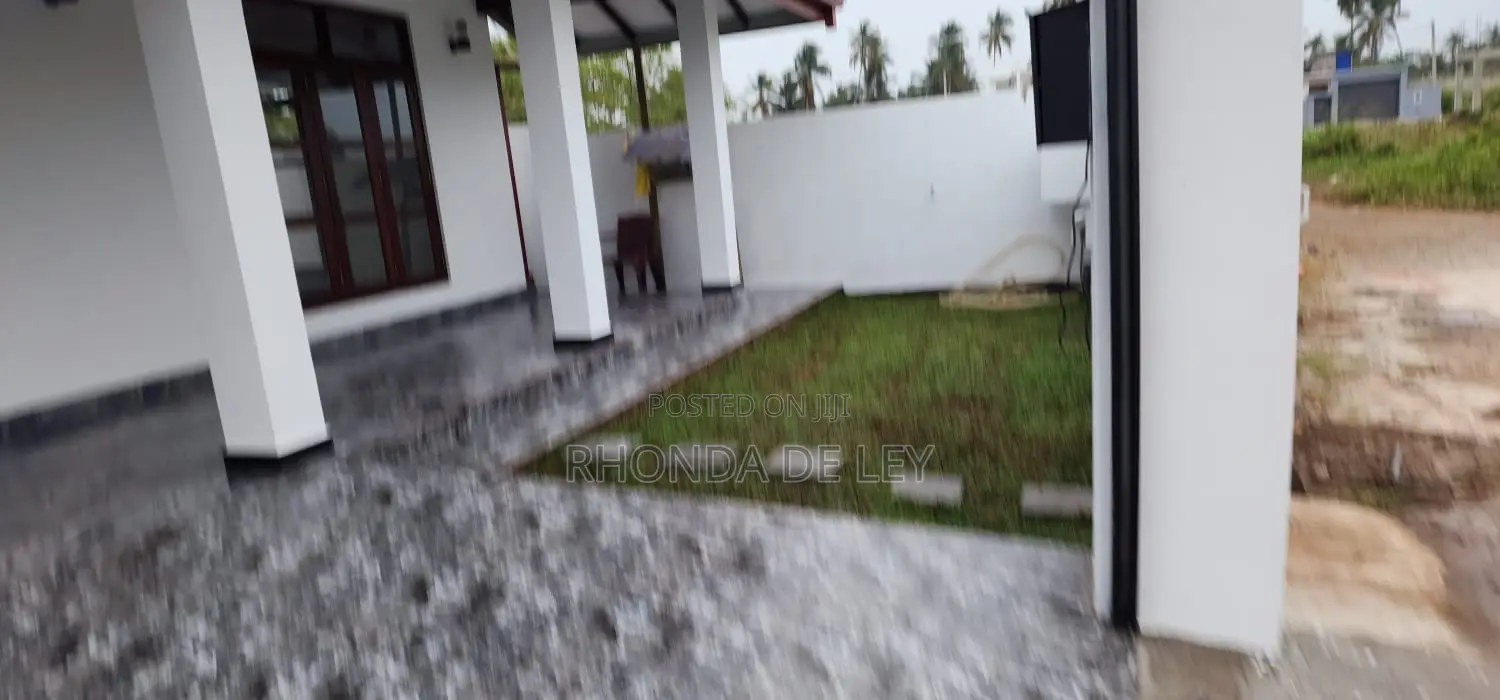 3bdrm House in Negombo for sale